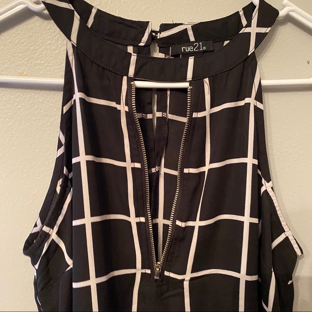 Checkered blouse - Picture 2 of 4